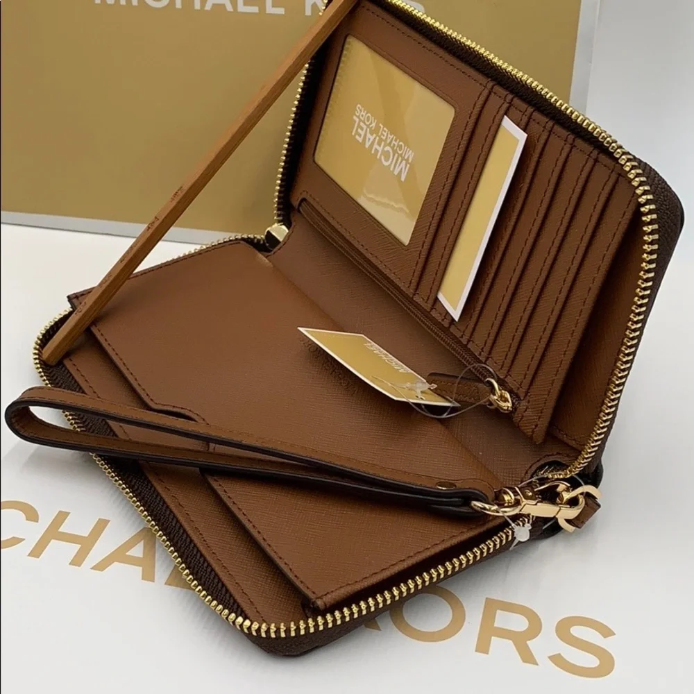 Michael Kors Jet Set Travel Phone Wallet Wristlet